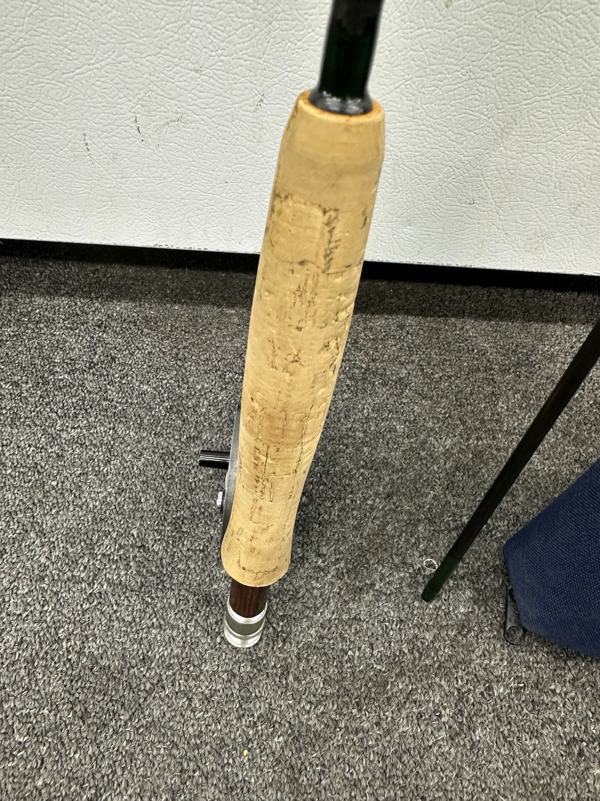 Scott V2 904 3.1 Oz 4 Line Fly Rod 2 Piece W/ Orvis Battenkill 5/6 And Case