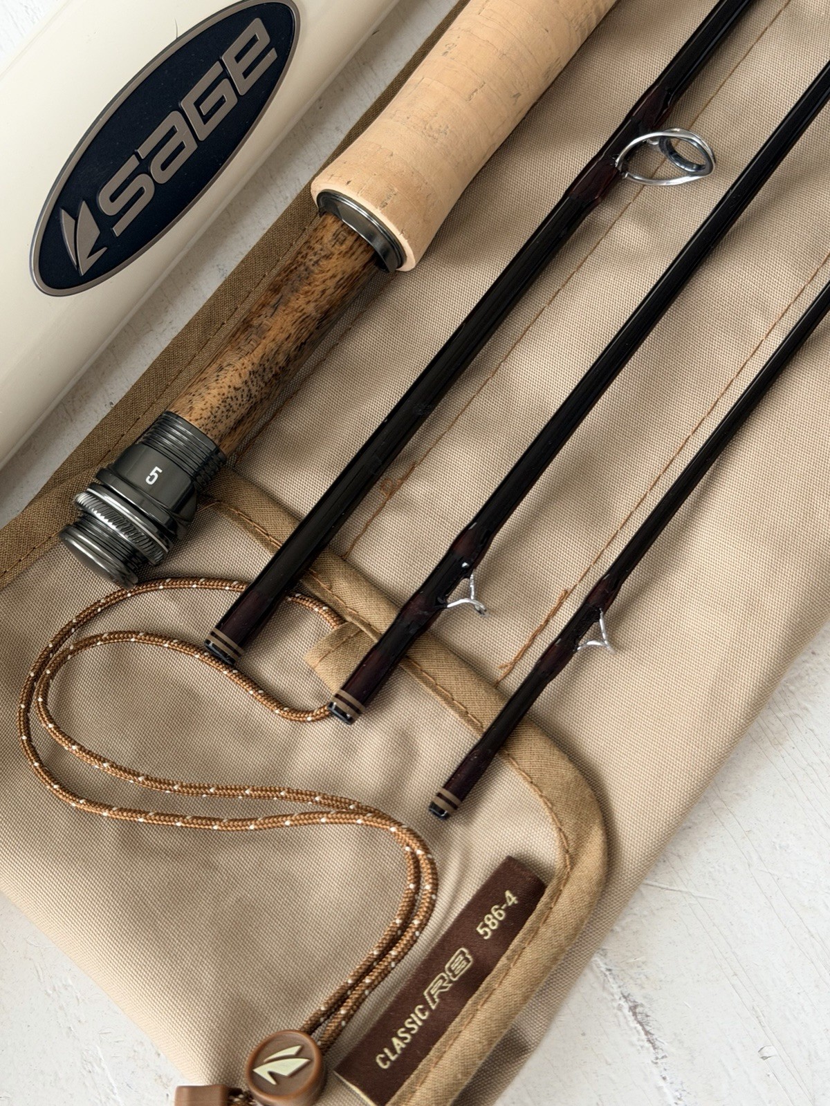 **BEAUTIFUL** 🔥 SAGE CLASSIC R8 5wt. 8’6”in FlyRod!!🔥~LEGENDARY~🔥