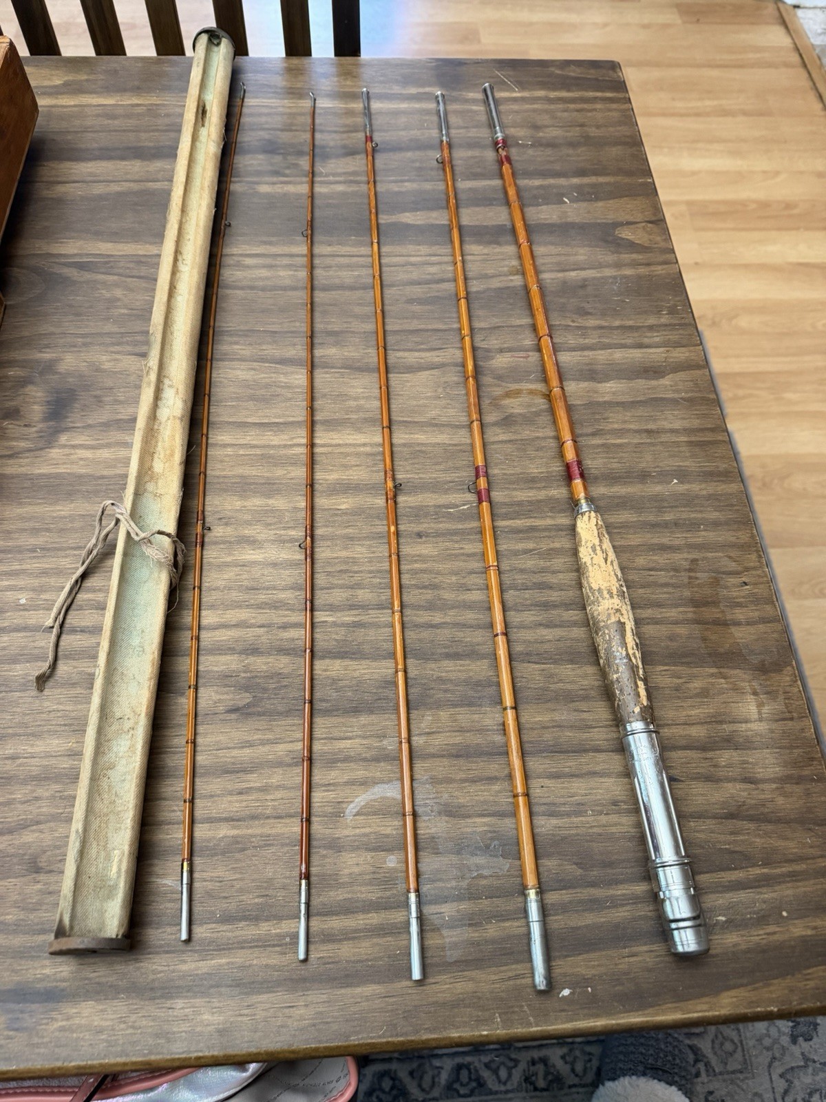 10’0″ Three piece with two tips. A rare example made by Montague