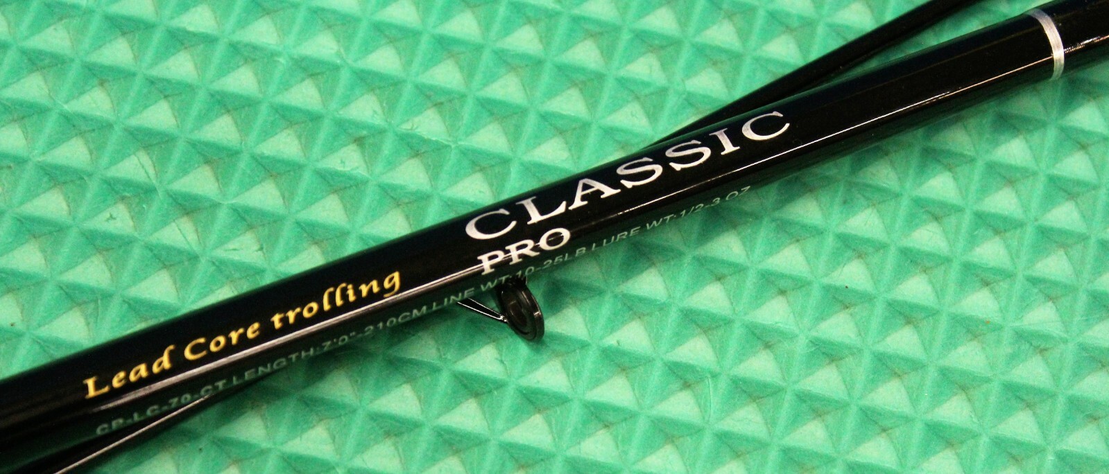Okuma Classic Pro 7′ Medium Lead Core Trolling Rod w/Chartreuse Tip CP-LC-70-CT