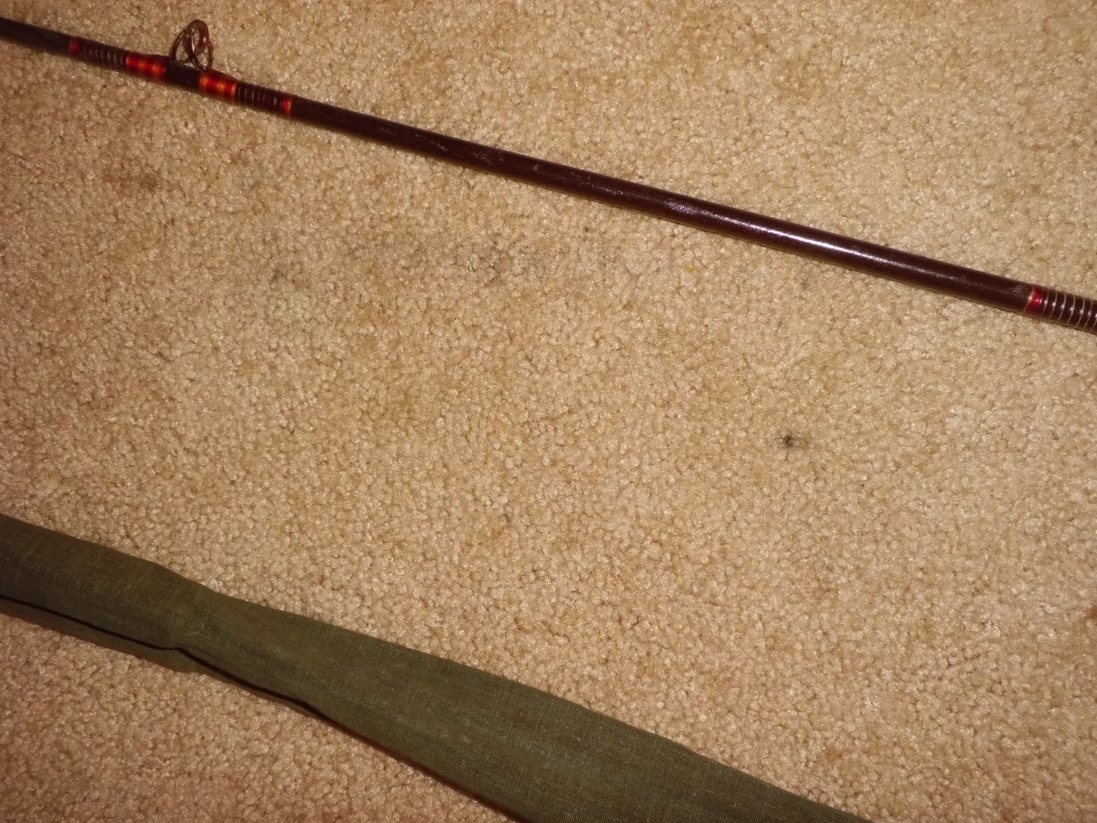 Vintage H-I Mohawk Sea Crest 3415 Fiberglass Boat 5-3/4′ Rod- USA
