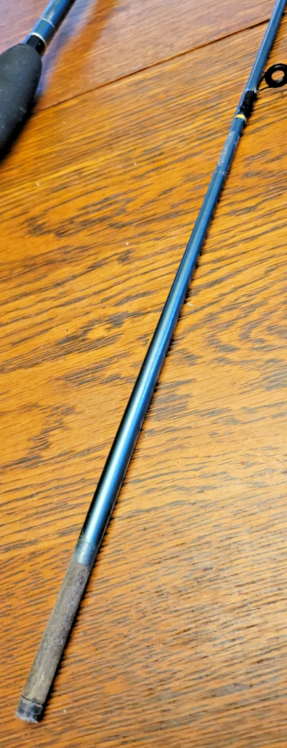 Shakespeare Durango DSC56-2M 2-Piece 5’6″ Casting Fishing Rod