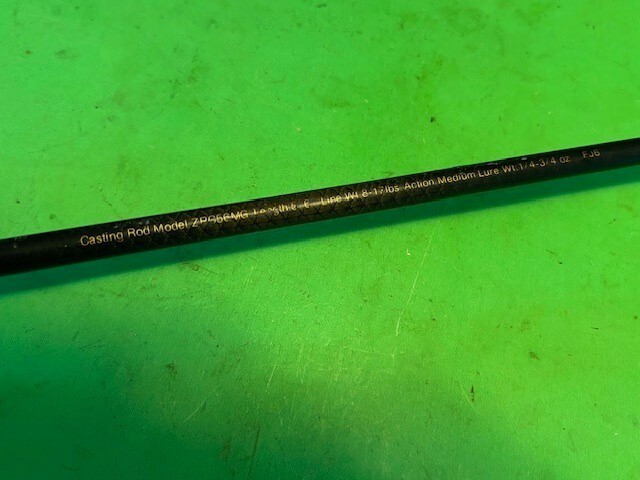 ZEBCO RHINO 5 FOOT 6 INCH 8 TO 17 POUND RATED BAITCASTING FISHING ROD
