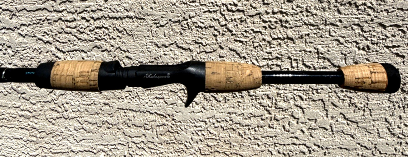 Shakespeare Conquest 2 Piece Fishing Rod 6’0” (6-12 lb) Medium CONSC 60 2M
