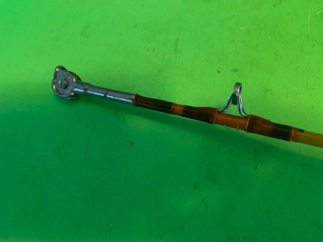 VINTAGE SABRE CALIFORNIAN 5 FOOT 6 INCH 30 TO 80 POUND RATED TROLLING FISHING RO