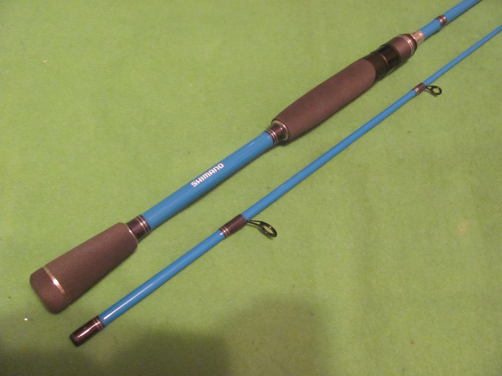 1 SHIMANO SELLUS 6′ 0″ Power Medium Action Fast Spinning 2-Piece Rod.