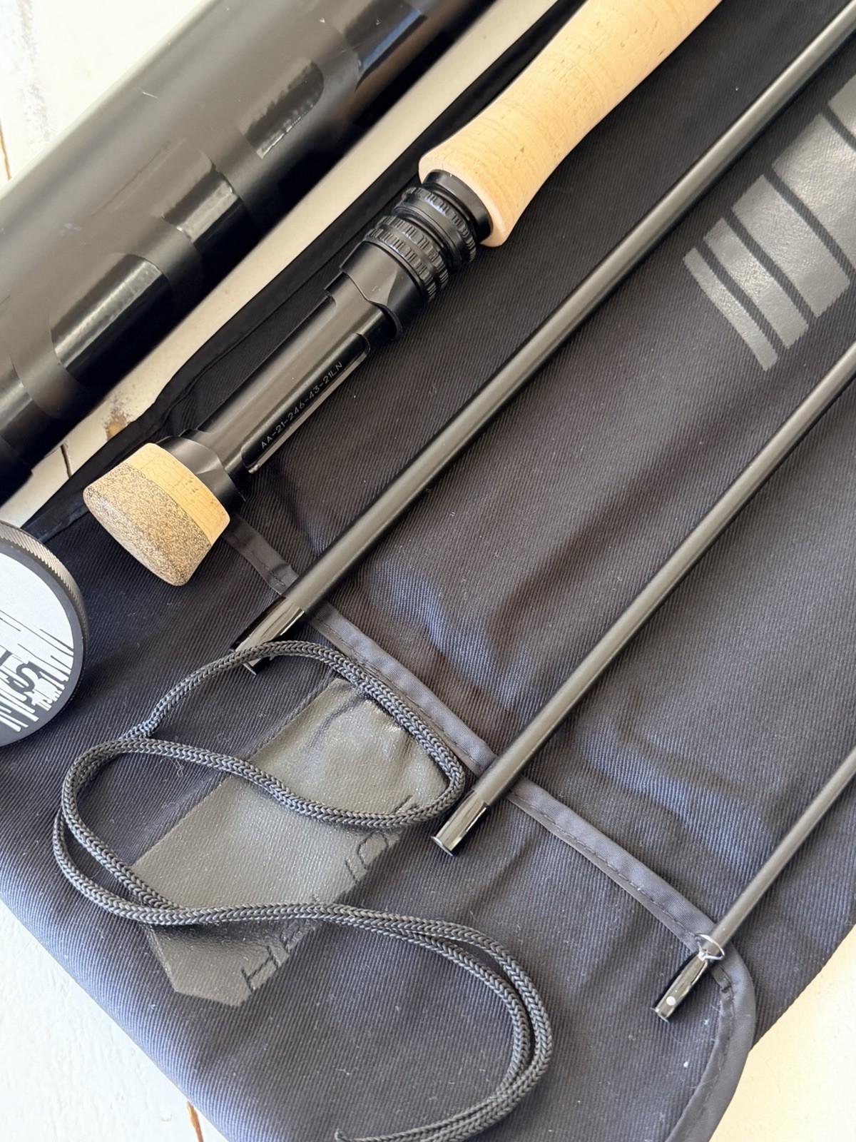 **BEAUTIFUL**🔥ORVIS HELIOS-3 BLACK OUT 3wt. 11’ft Flyrod🔥~LEGENDARY~