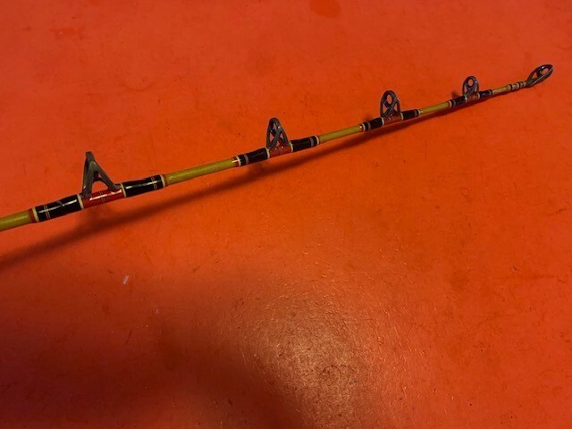 VINTAGE CUSTOM BUILT FENWICK 1670 6 FOOT 6 INCH 30 TO 60# JIG STICK FISHING ROD