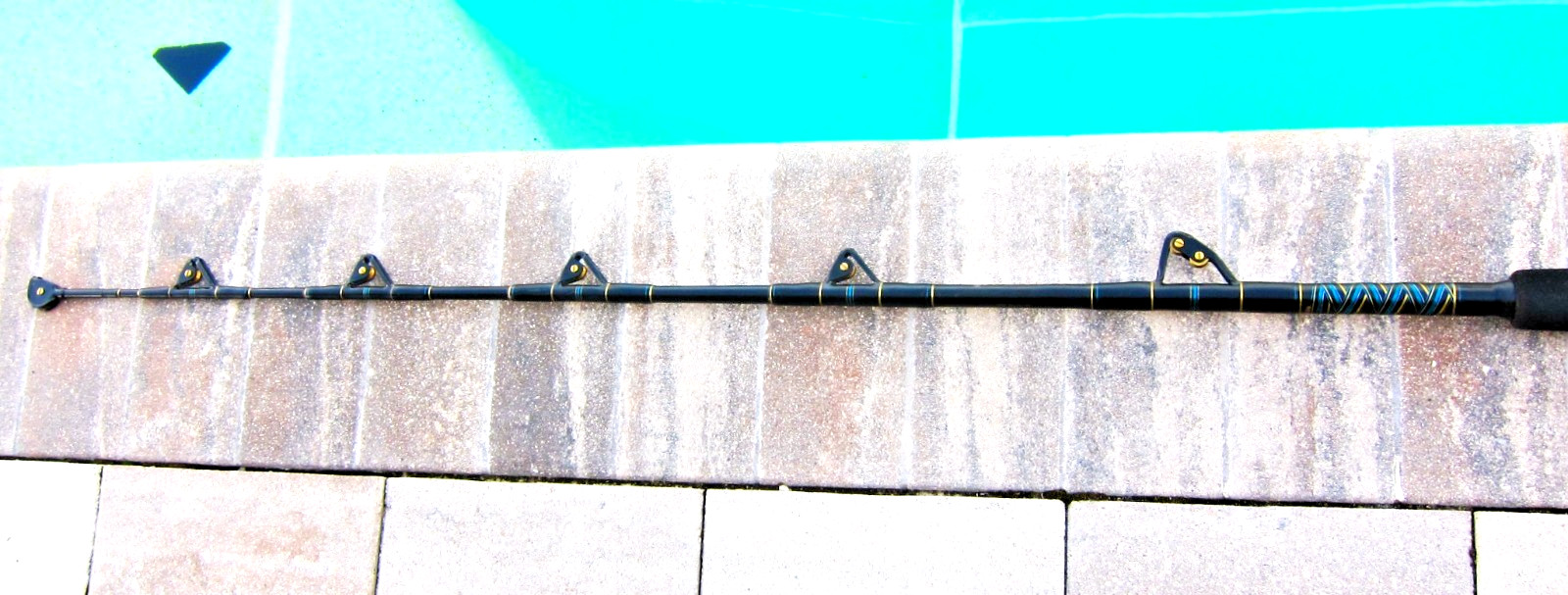 Custom MELTON INTERNATIONAL Stand-Up Rod: 6′; 80-100lb AFTCO Rollers & Butt-USED