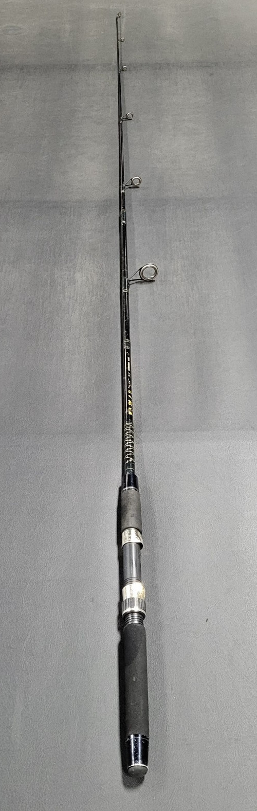 South Bend Black Beauty 6’6″ Walleye Medium Action #3345 Spinning Rod, VG Cond