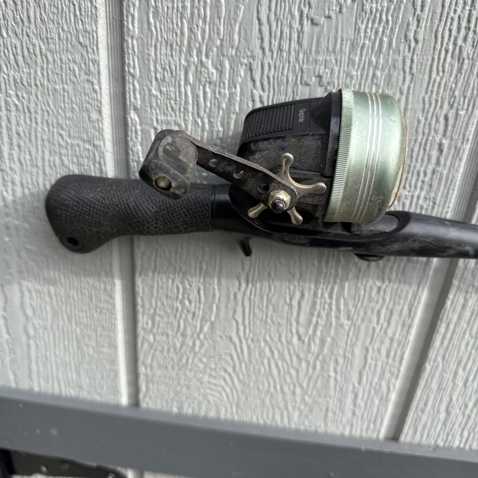 Vintage Johnson Tri Flex 3 Piece 5’6″ Spincast Fishing Rod Crappie Pro 230 Reel