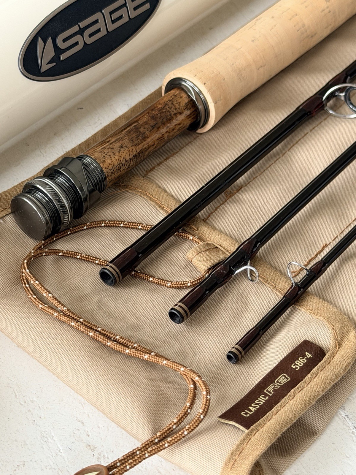 **BEAUTIFUL** 🔥 SAGE CLASSIC R8 5wt. 8’6”in FlyRod!!🔥~LEGENDARY~🔥