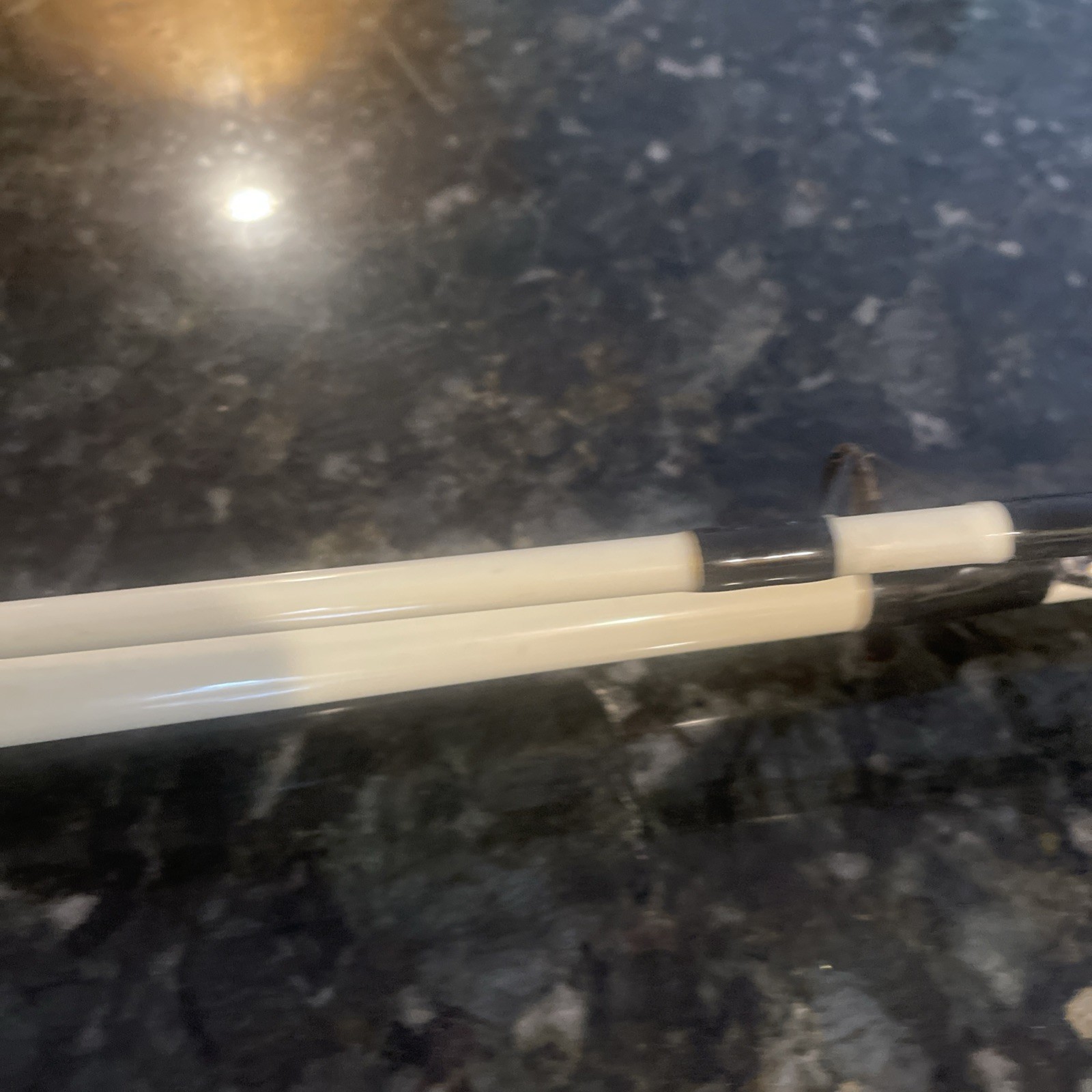 SOUTH BEND TCR556 GRAPHITE COMP 7’0″ MEDIUM HEAVY 2 PIECE SPINNING ROD
