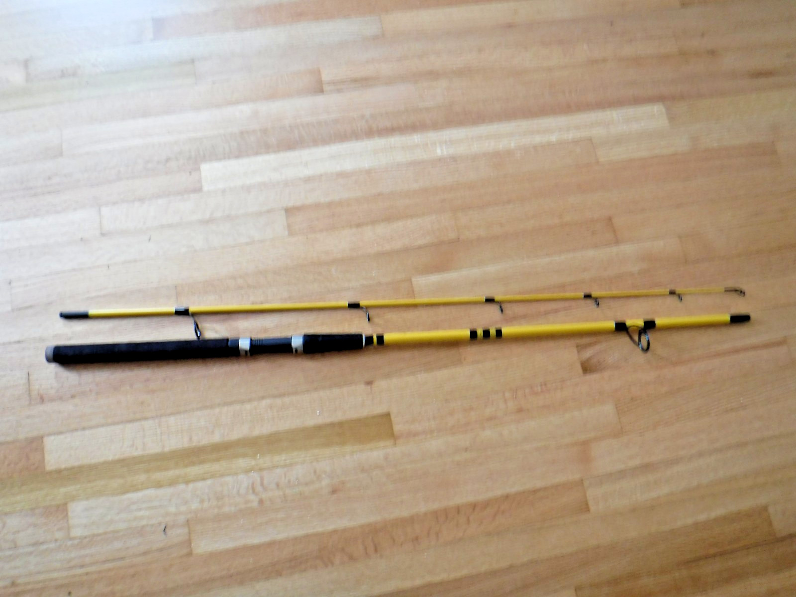 EAGLE CLAW “WATER EAGLE” WE200-8′ SPINNING MED HY Line 10-25 lbs Lure 1/3-3 oz
