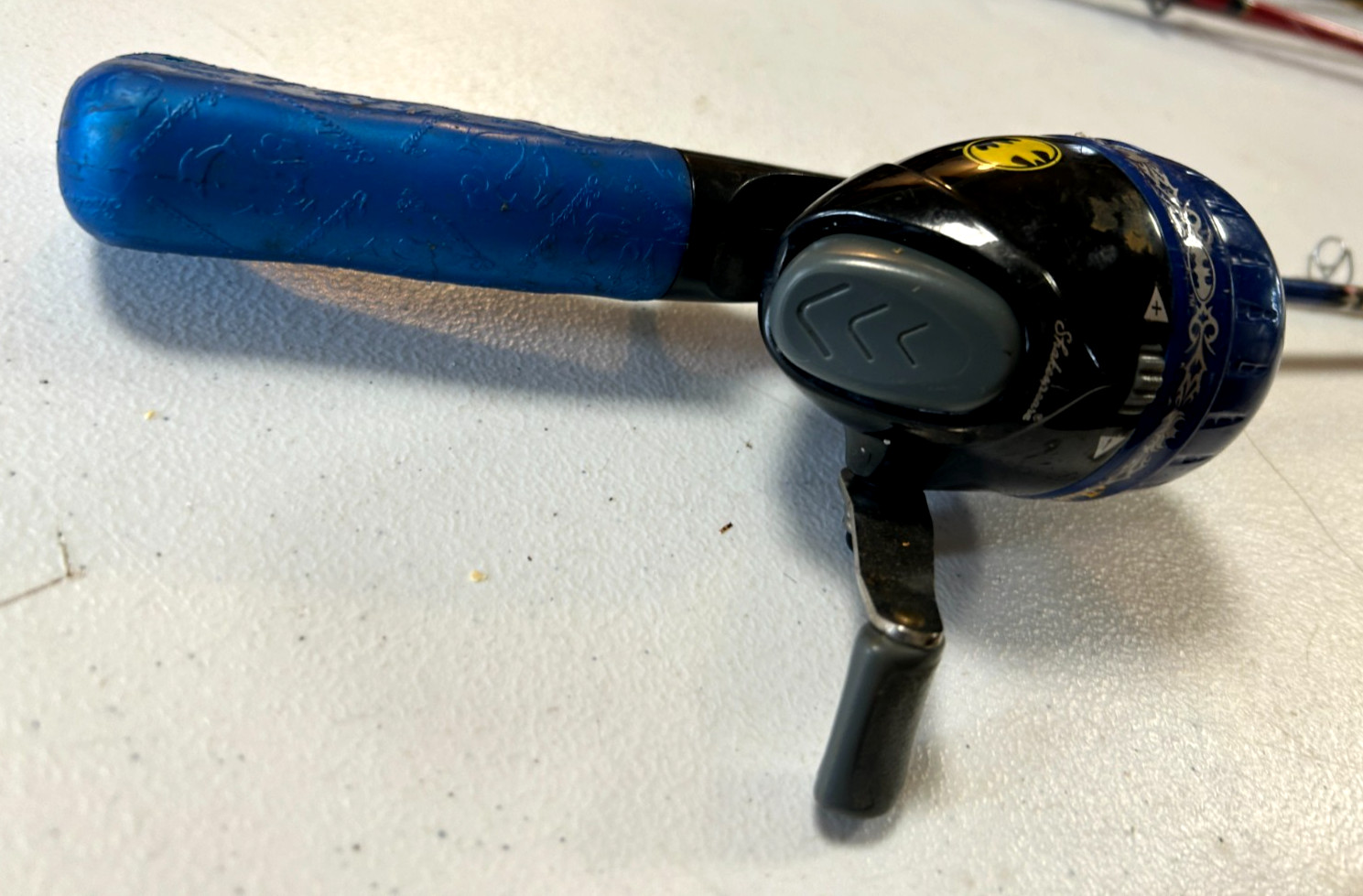 Vintage Batman Shakespeare Spinning Fishing Rod, Enclosed Reel 5′, 2 Piece