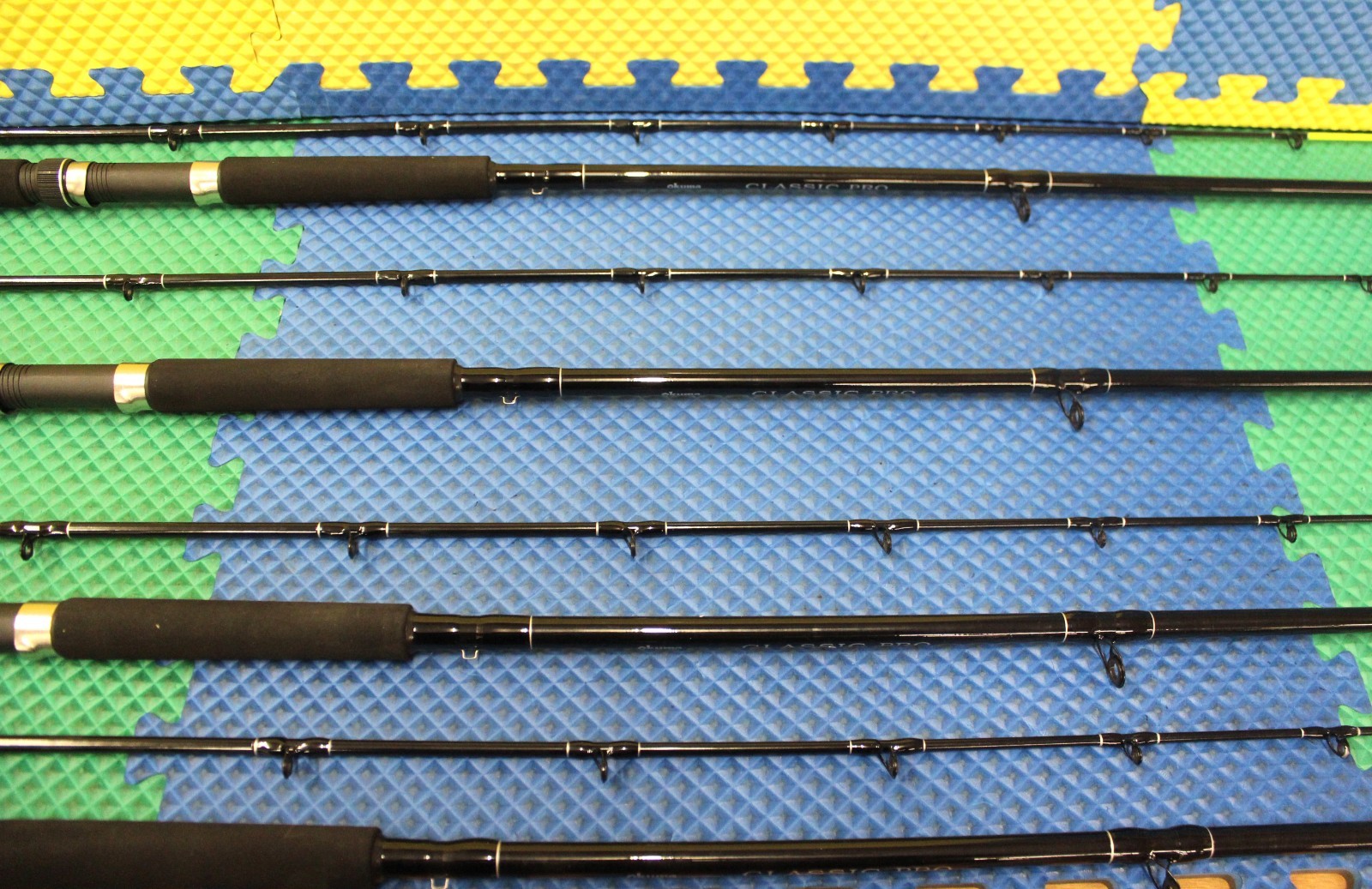 Okuma Classic Pro 8′ 6″ Conventional Rod Chartreuse Tip 2Pc CPDR-86M-CT 4-Pack!