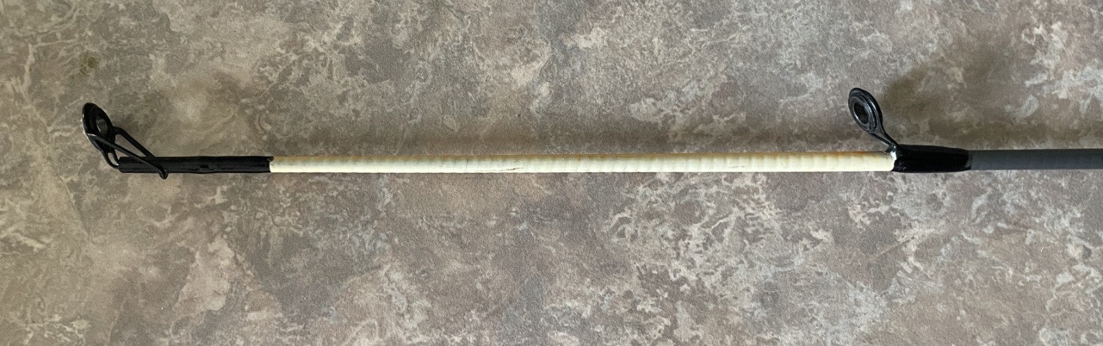 Sougayilang spinning rod model 2.1m strong carbonglass composite 2-piece, clean.