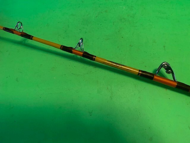 VINTAGE SABRE CALIFORNIAN 5 FOOT 6 INCH 30 TO 80 POUND RATED TROLLING FISHING RO