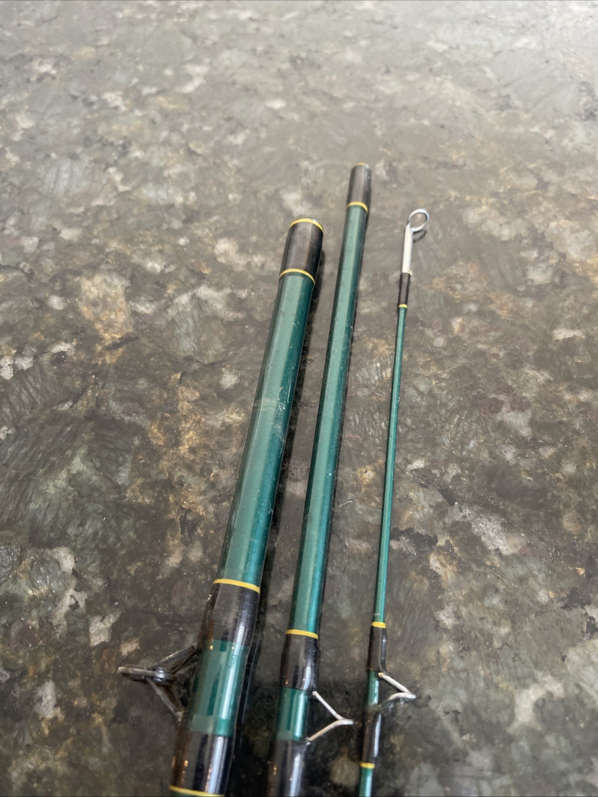 Shakespeare SKP8056-3 Fly Fishing Rod 3-Piece 8′ #5/6 Fly Line