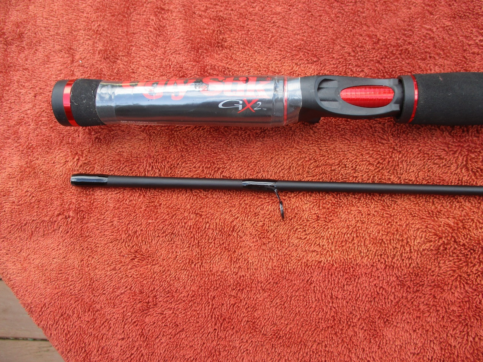 Shakespeare Ugly Stik GX2 2-piece Fishing Rod Tags still on 5″6″ Medium Action