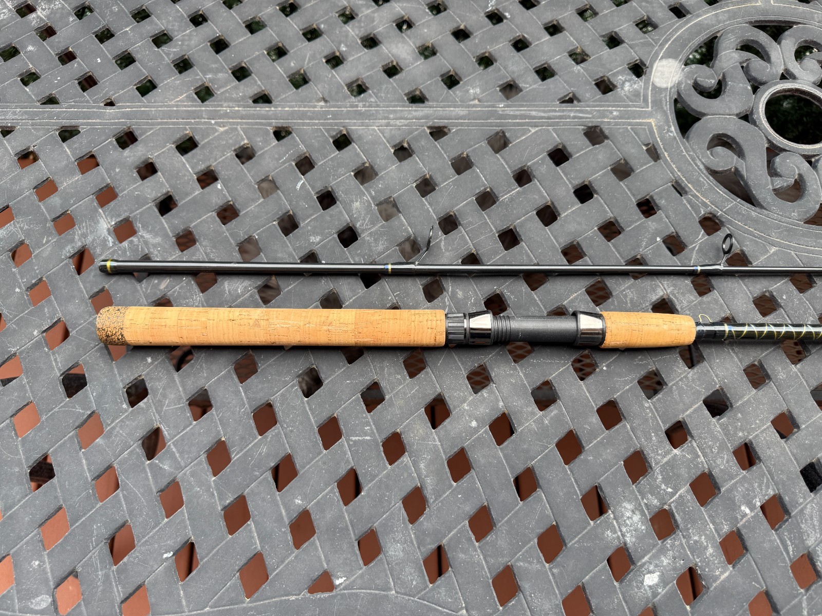 Cabela’s Salt Striker ISS 704-2A, 7’0″, Med Heavy, Mod, 12-20lb, 1/4-1oz, Spin