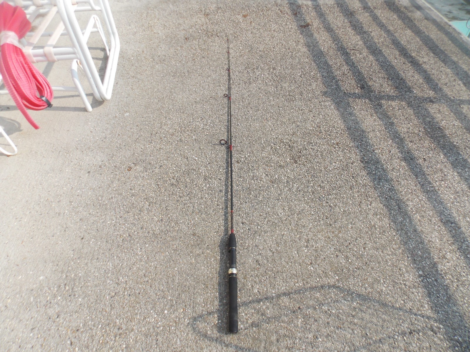 Berkley GRAYFITE GF-26 5′ 9″ Spinning Rod 2pc Med Hvy Action SUPER CLEAN 2/25