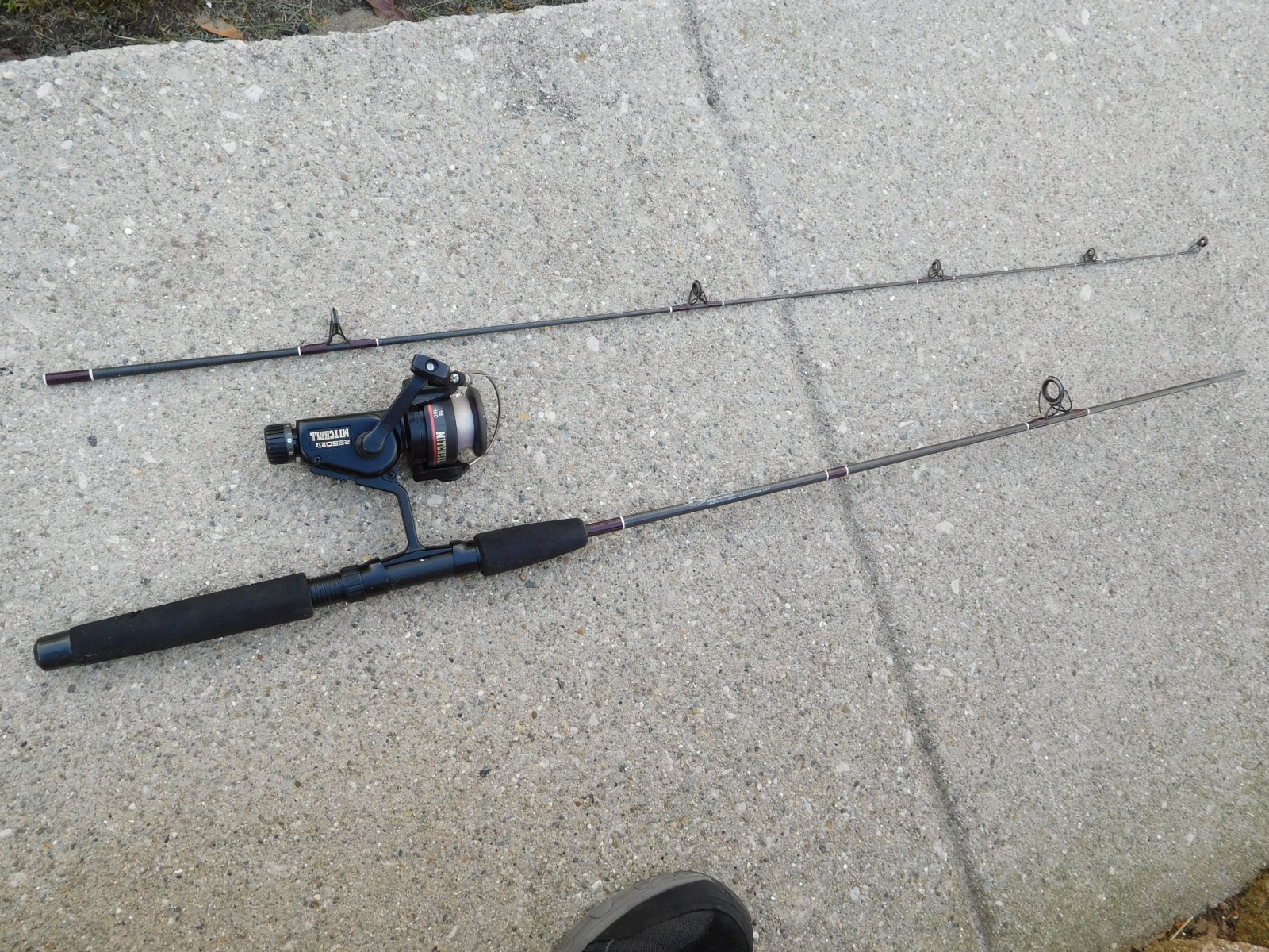 Kunnan # C G-8129 Spinning Rod 6 1/2′ 2 PIECE WITH MITCHELL SPINNING REEL #2250
