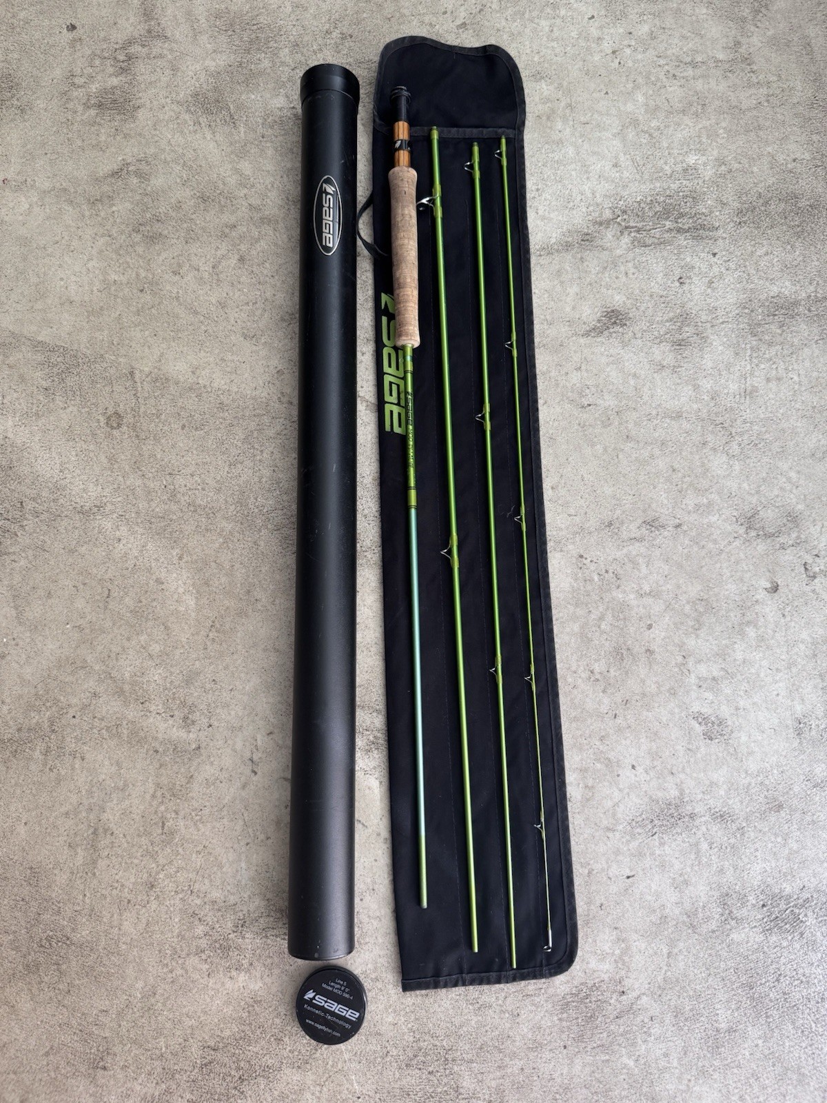 Sage MOD 590-4 9ft 5wt 4pc Graphite Fly Rod Moderate Fast Green Tube Sock