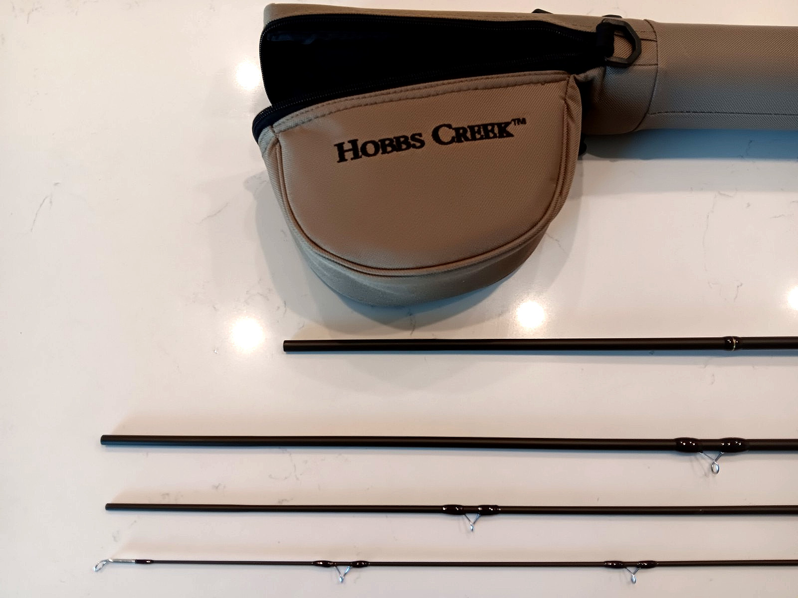 9′ 5 wt. White River Hobbs Creek fly rod/reel/combined travel case/tube..EX.