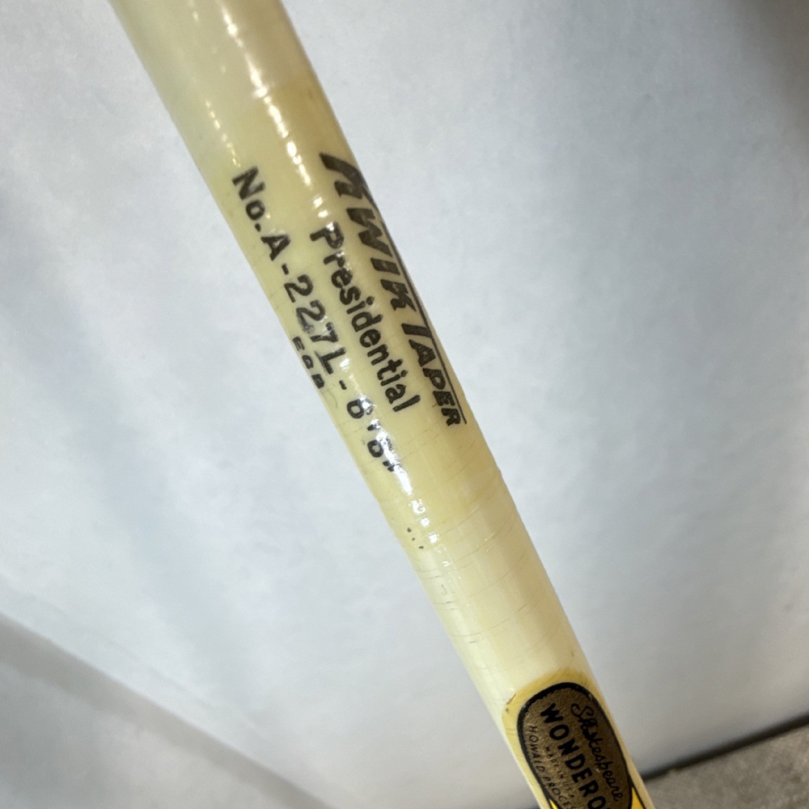 VTG Shakespeare Wonderod Kwik Taper Presidential 6’6″ 2pc Casting A-227L w/ Sock