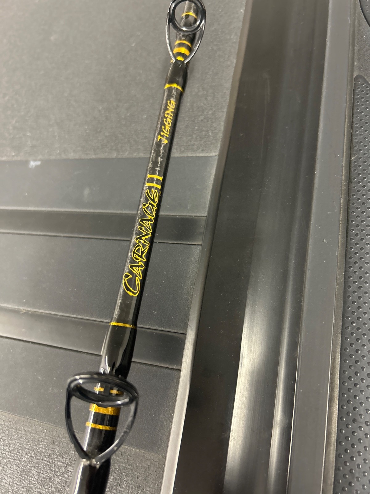 Penn Carnage II 5’8″ 80-200lb jigging fishing rod NICE