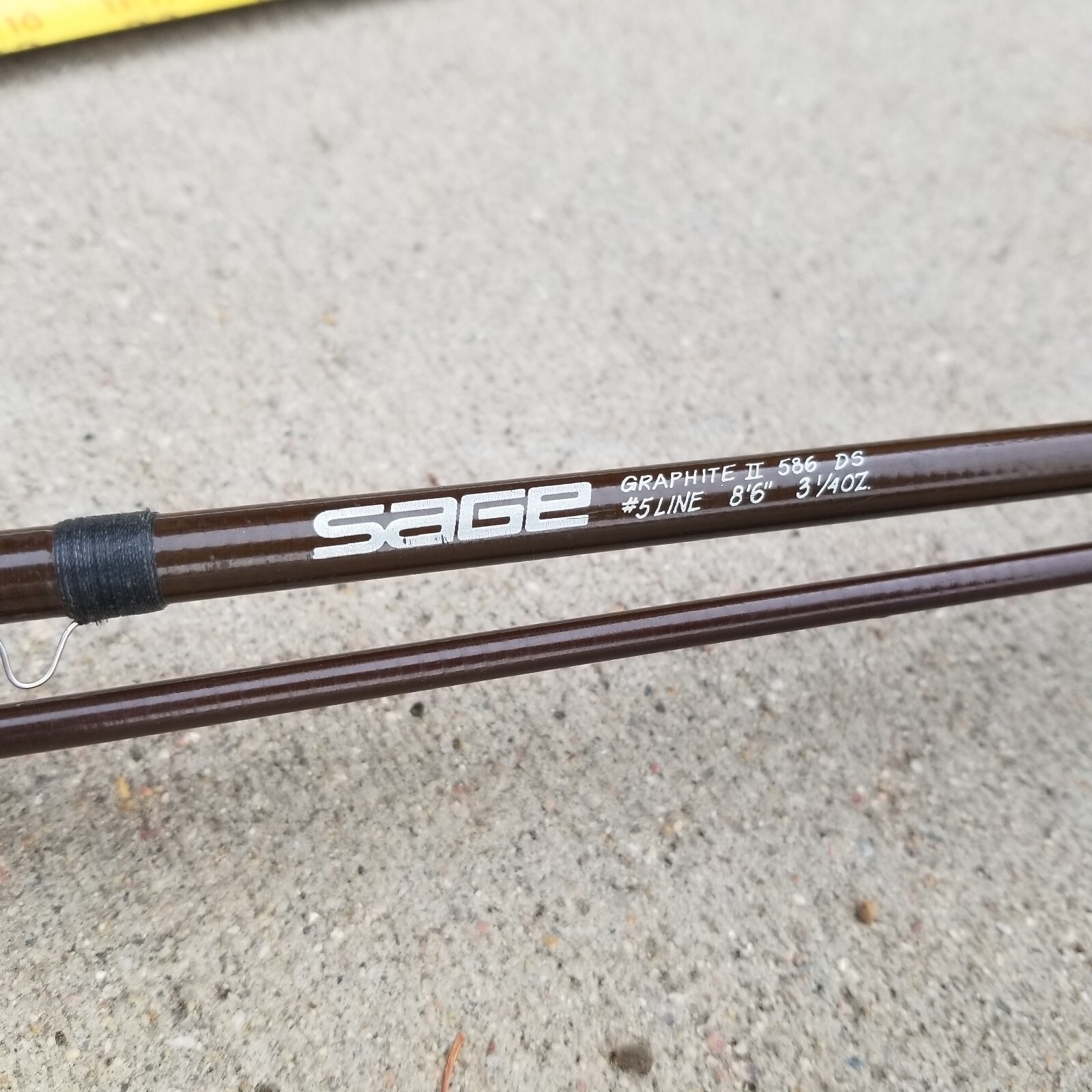 SAGE GFL 586 DS GRAPHITE II FLY ROD W/CASE LINE 5 LENGTH 8′ 6″