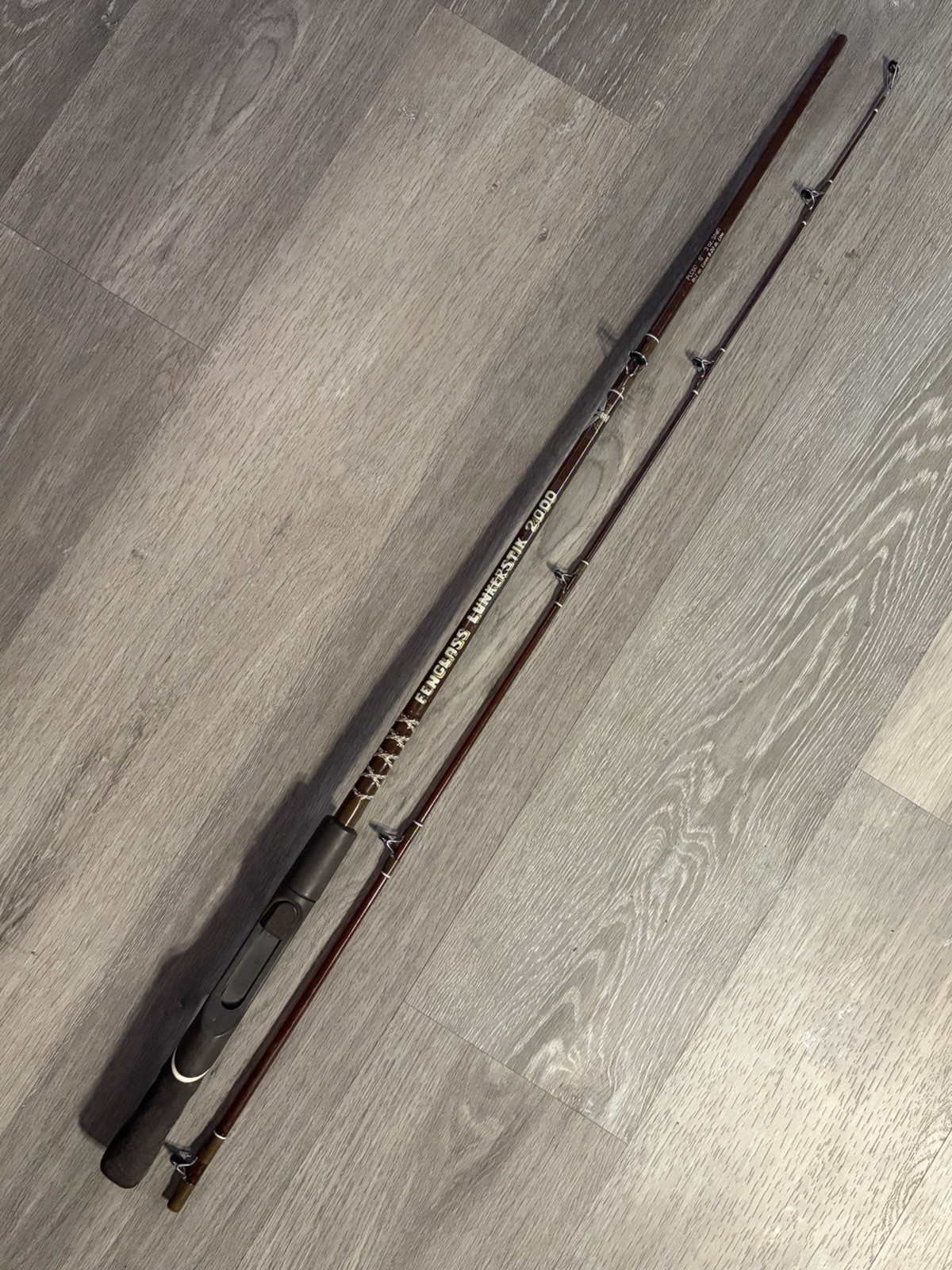 Fenwick Lunkerstik 2000 Fiberglass 6 ft 2-Piece Fishing Rod 8-20 lb Brown