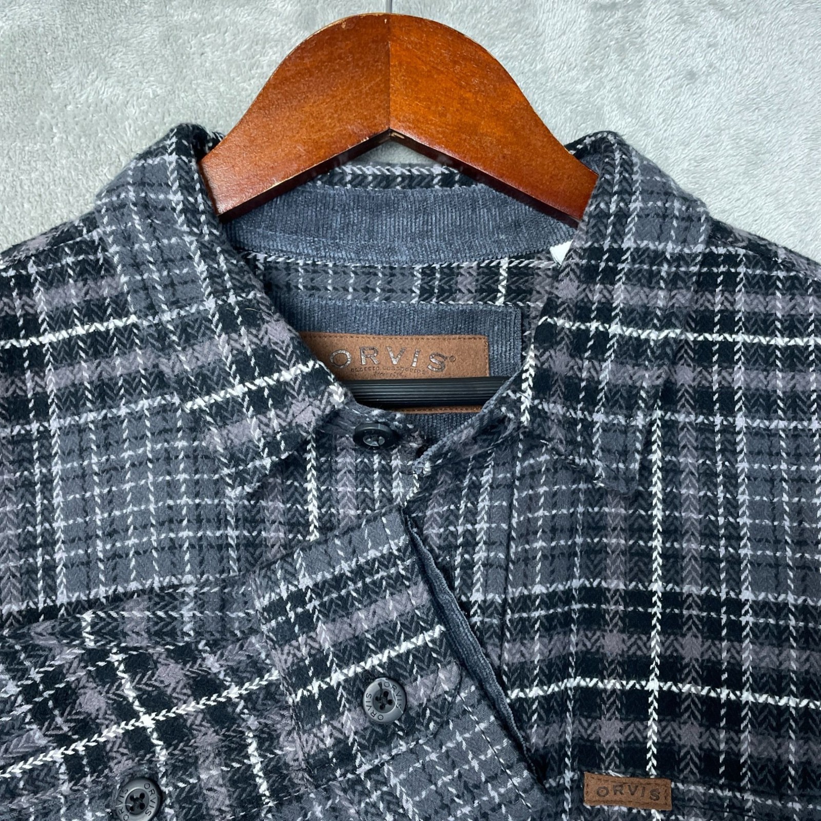 NWT Orvis Men’s L Gray Plaid Button-Up Shacket Flannel Side Pocket e1725