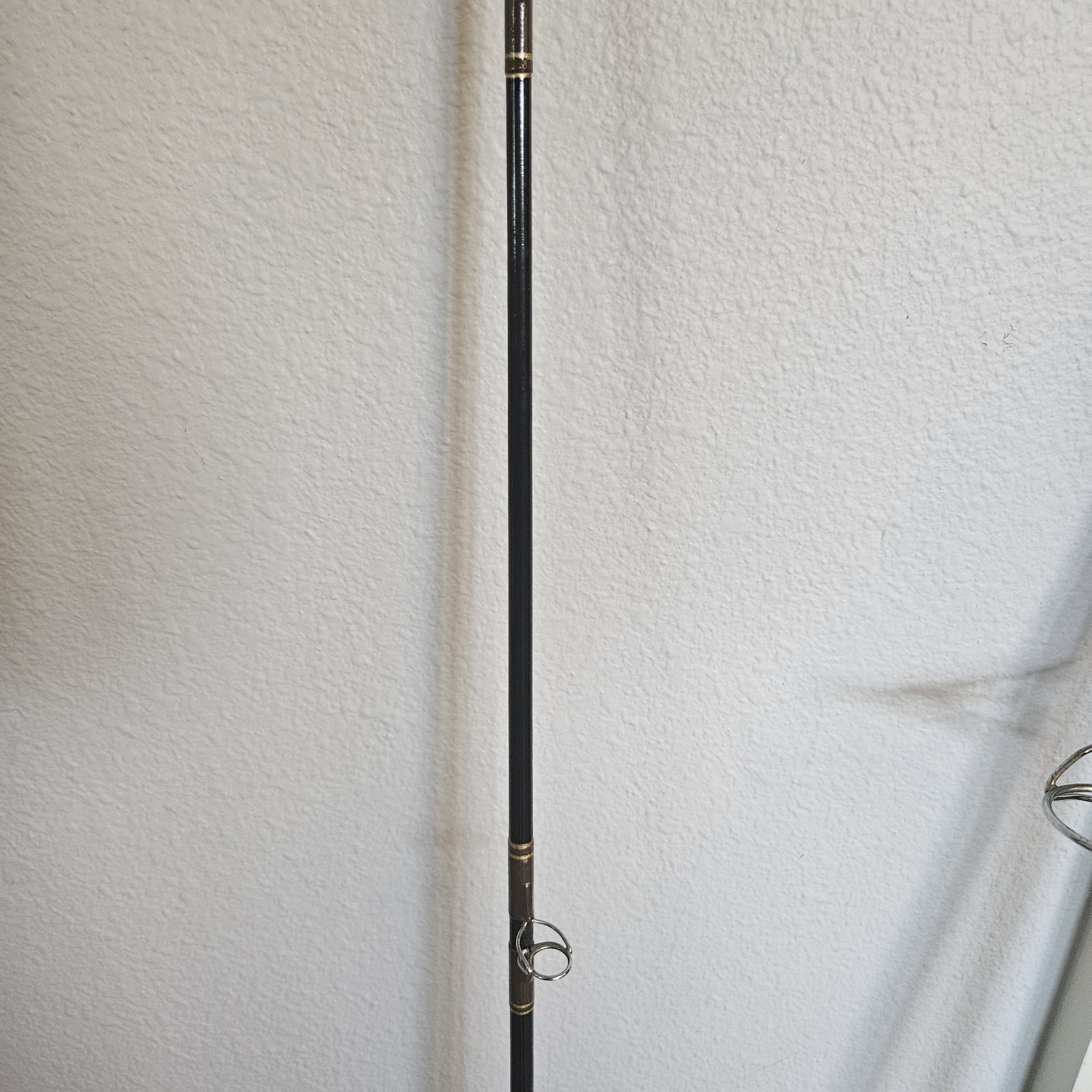 Master Model 5200 Black Graphite Spinning Rod 2 Piece Big Game Fishing Pole 8ft