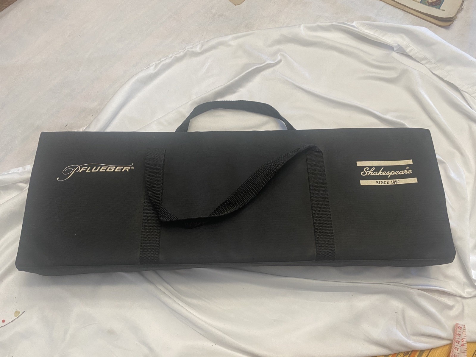 Vtg Marlboro Unlimited Fly Fishing Set – Canvas Bag Shakespeare / Pflueger