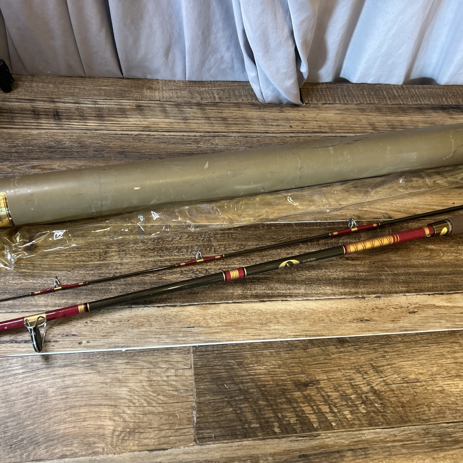 Vintage Ocean City Fishing Rod 2-Piece 7’ Fiberglass No. 32702N EUC