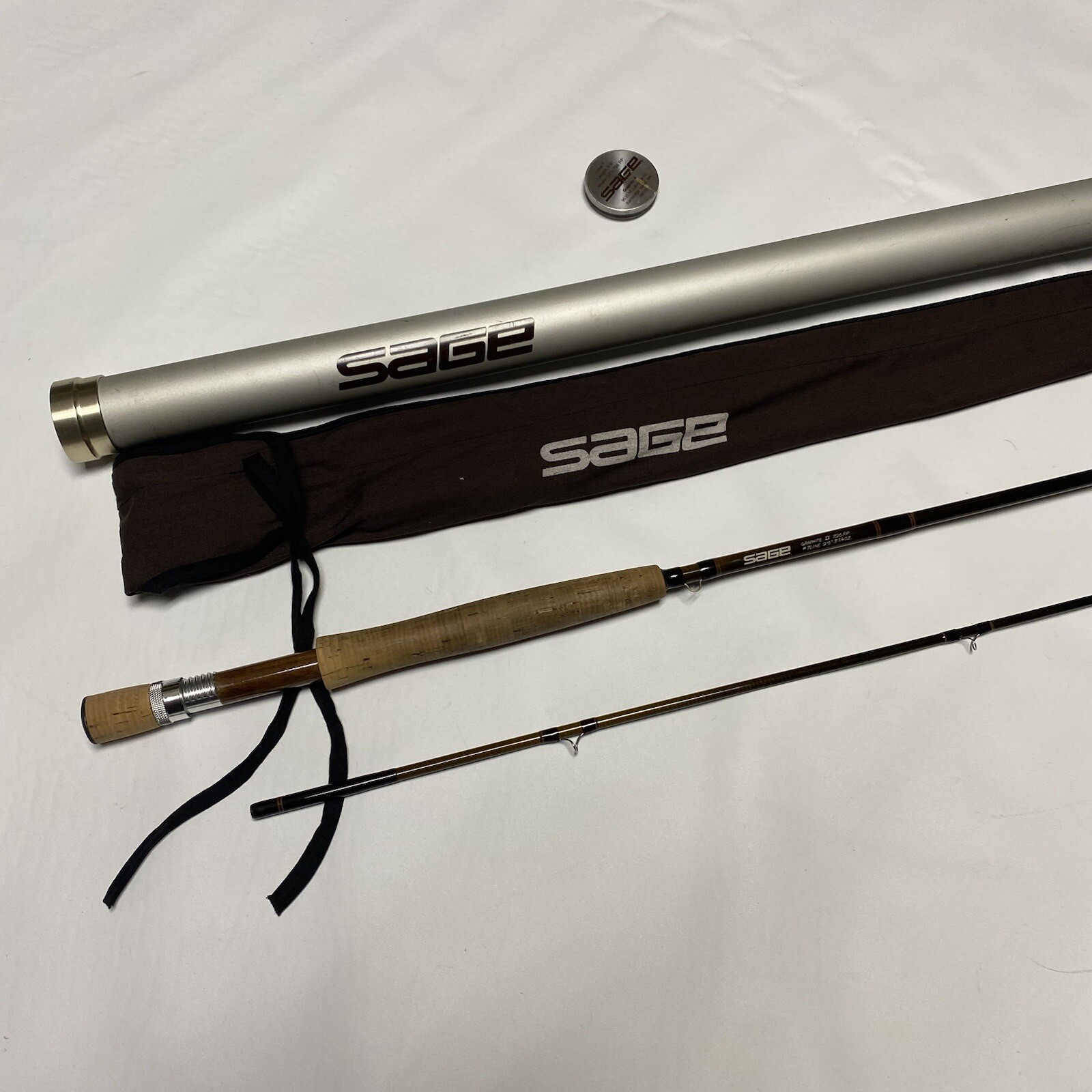 Sage Graphite II GFL 796 RP DS #7 Line 9′ 6″ Tube 3-5/7oz 2pc Fly Fishing Rod