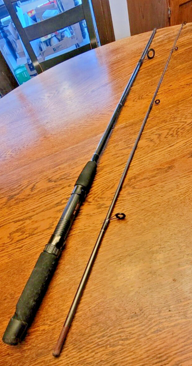 Abu Garcia ACCU Balance ACS662M Graphite 6’6″ Medium Spinning fishing Rod 2-Pc
