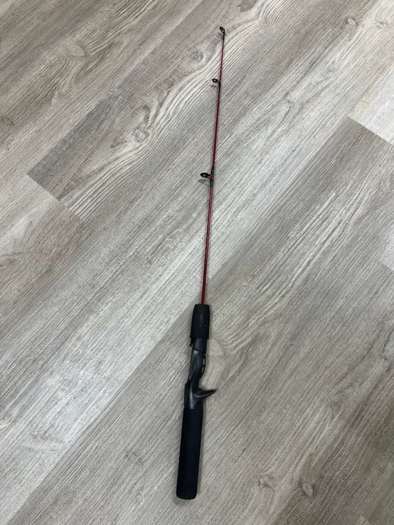 Zebco E8CO Casting Fishing Rod 31” Long.