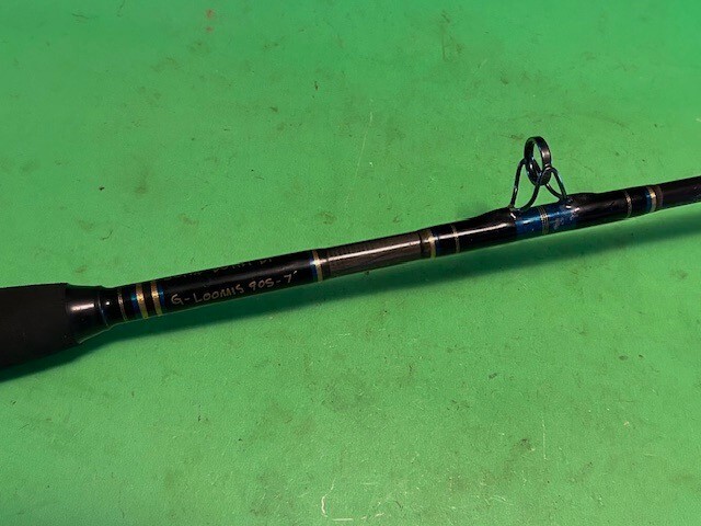 CUSTOM G LOOMIS 905 7 FOOT 2 INCH 15 TO 30 POUND CLASS CONVENTIONAL FISHING ROD