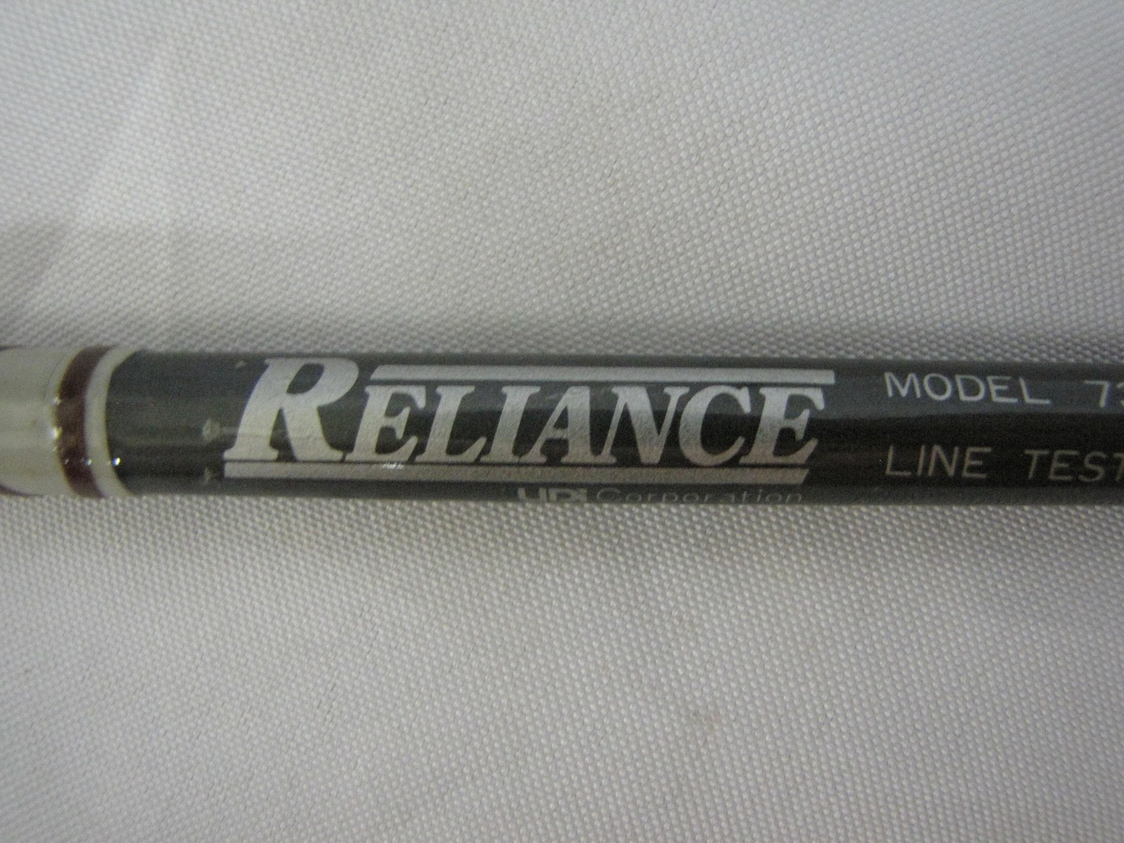 Reliance 7334 Fly Rod 7.5 Ft 6 Lb Line Test Black 2pc Foam Grip Freshwater