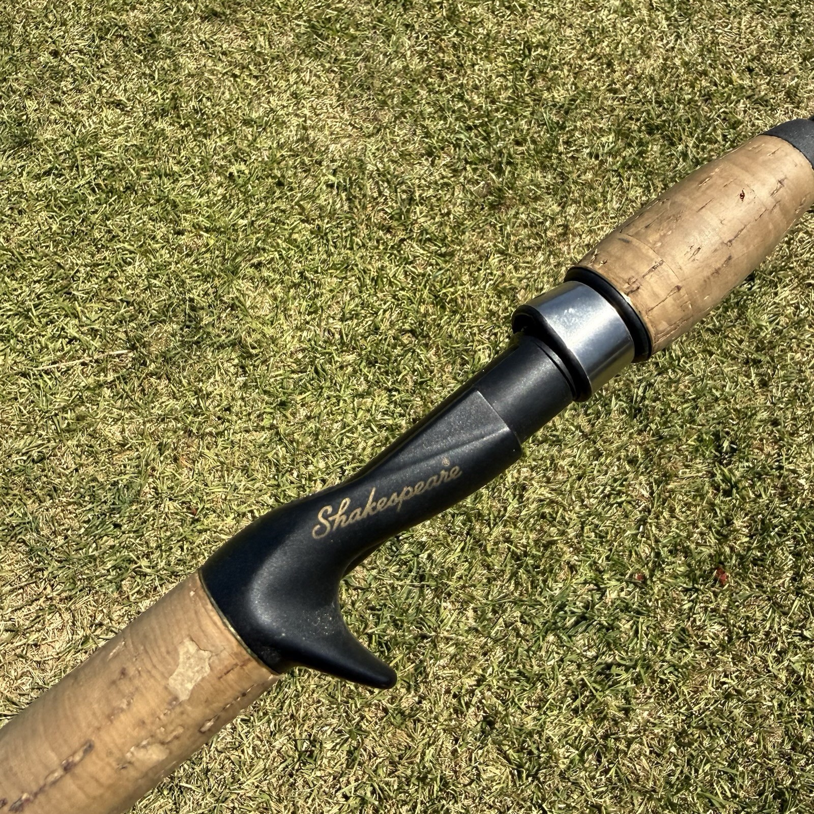 Shakespeare Intrepid Titanium IM7 Graphite CA 3066 6’6 Med/Heavy BaitCasting Rod