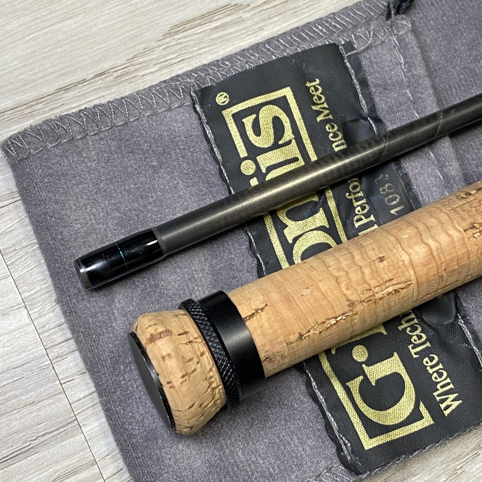 [Beautiful] G. Loomis GLX FR1083 9’0″ 3wt Fly Rod