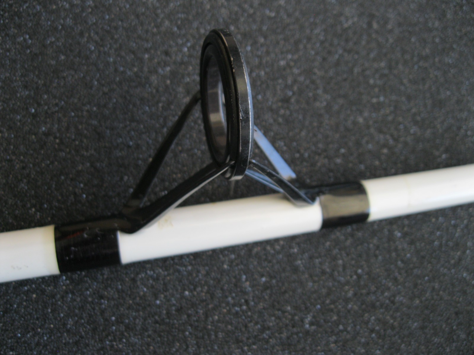 Vintage Ready2Fish SP-702/MHS, 7-foot, 2-piece spinning rod