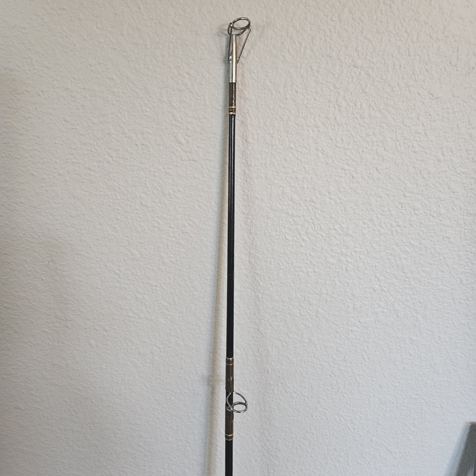 Master Model 5200 Black Graphite Spinning Rod 2 Piece Big Game Fishing Pole 8ft