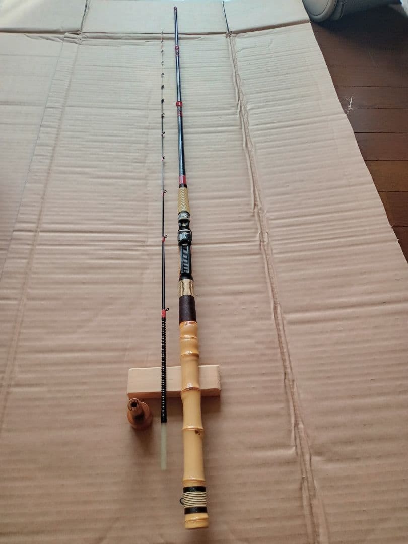 Chinu Bamboo Raft Fishing Pole 200cm, Fuji Guides, Wooden Grip, Used