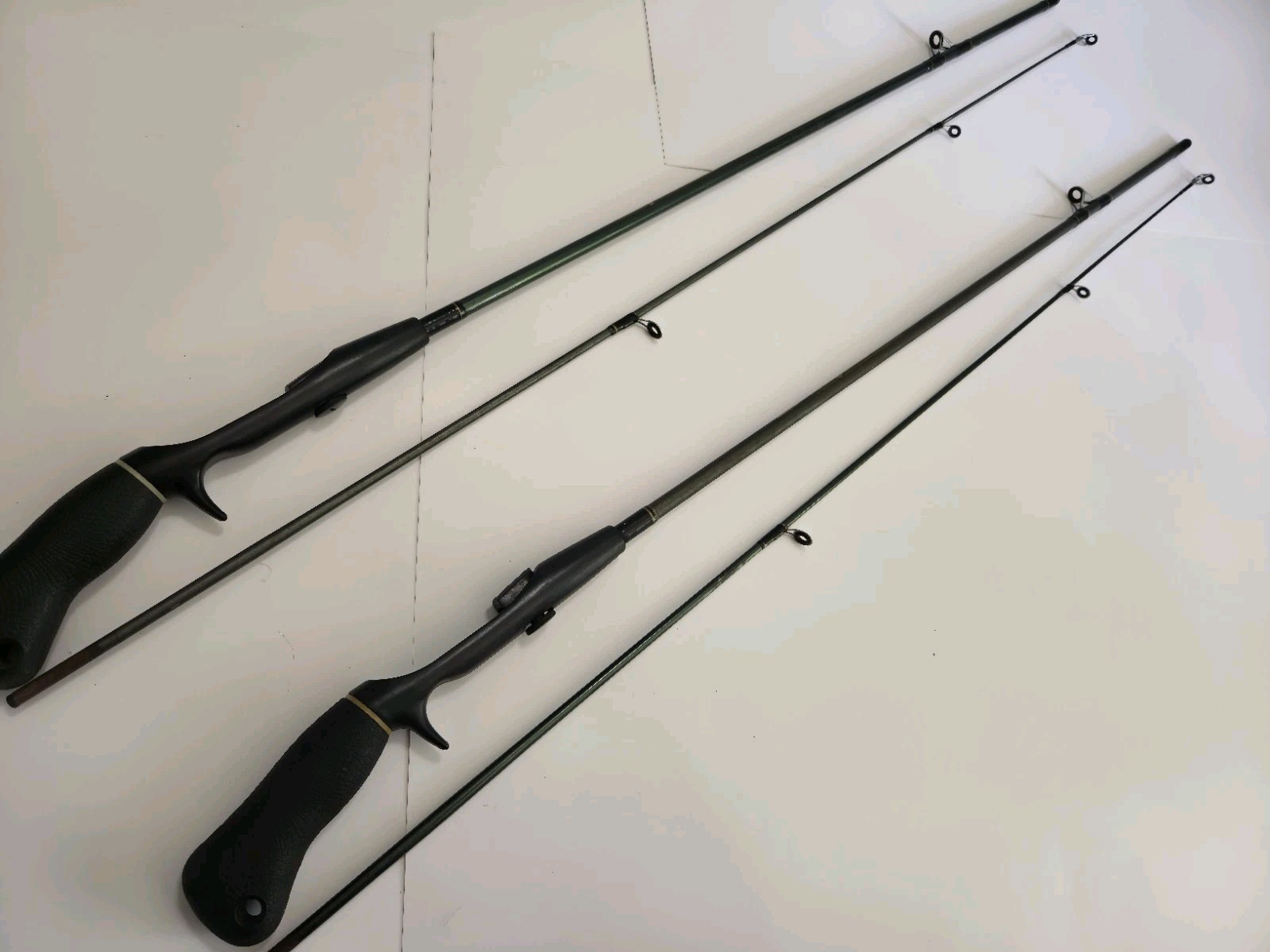 Lot of 2 Zebco Adventure Pistol Grip Spincast Rods G2 Green 2pc 5.5′