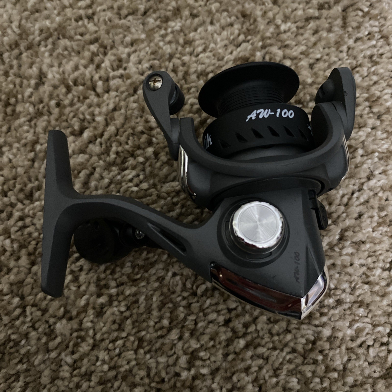 Aventik Spinning Reel – Model AW-100 – NEW
