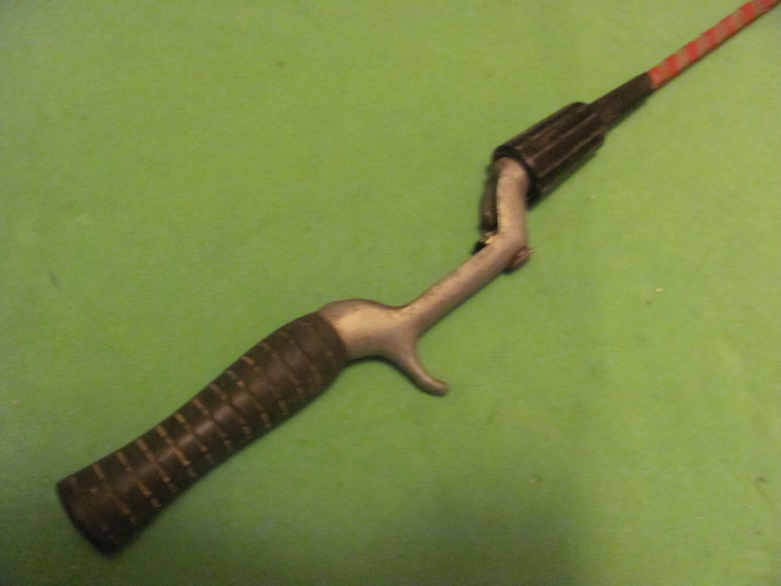 Vintage PHANTOM BANTAM SCS56 5′ 6″ 1-Piece Solid Fiberglass Casting Rod.